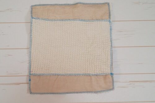 裁ち目かがりで作ったプレーンタイプの布ナプキン