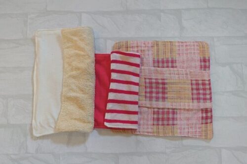 タオルやＴシャツから作ったプレーンタイプの布ナプキン